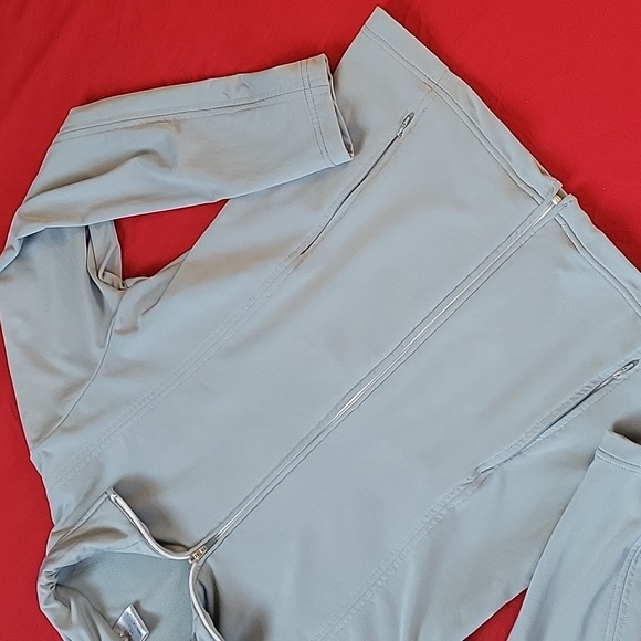 Women's Nike zip up top - Picture 3 of 13